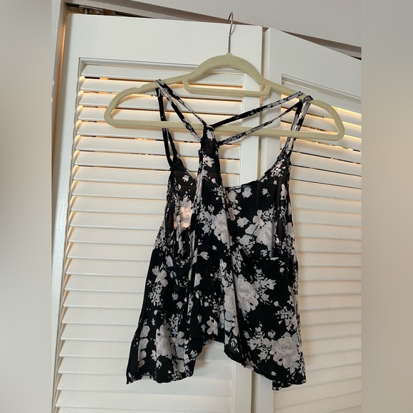 Brandy Melville Tank - Picture 2 of 2